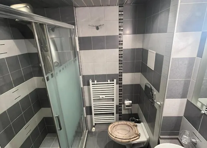 アパート Burel 56